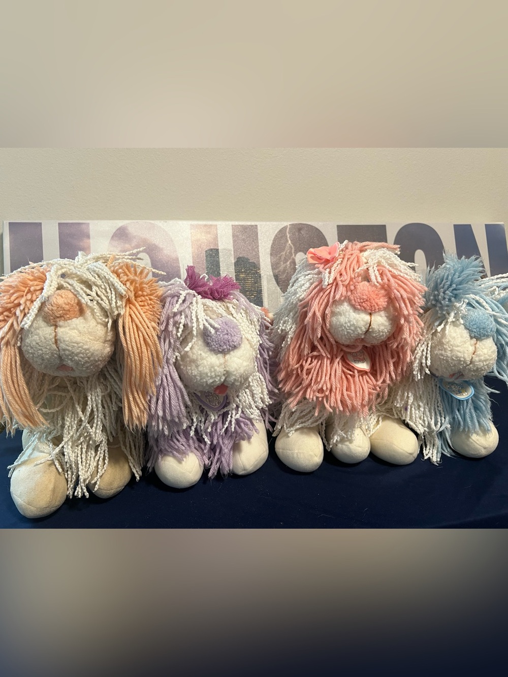 vintage 1986 Kenner Disney Fluppy Dogs plush stuffed animals.